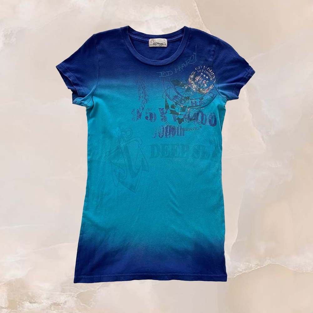 ED HARDY Blue Gradient "Sailor's Grave Deep Sea" Baby Tee Y2K Women's Size Small